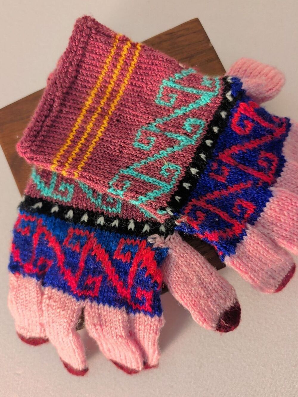 Vintage OOAK Hand-Knitted Patterned Gloves – Vibrant Boho